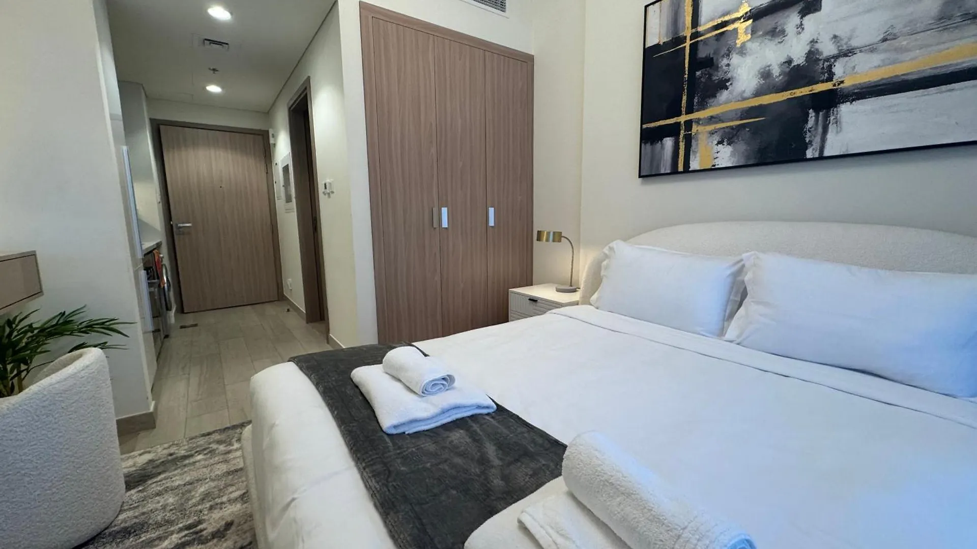アパート Ashri Elegant Studio Near Burj Khalifa ドバイ