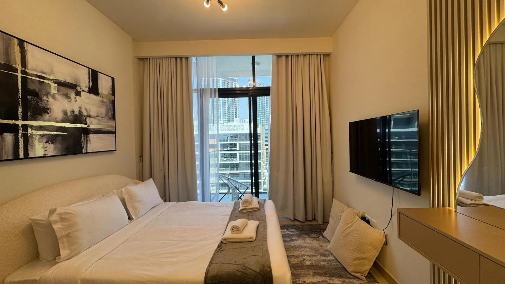 アパート Ashri Elegant Studio Near Burj Khalifa ドバイ