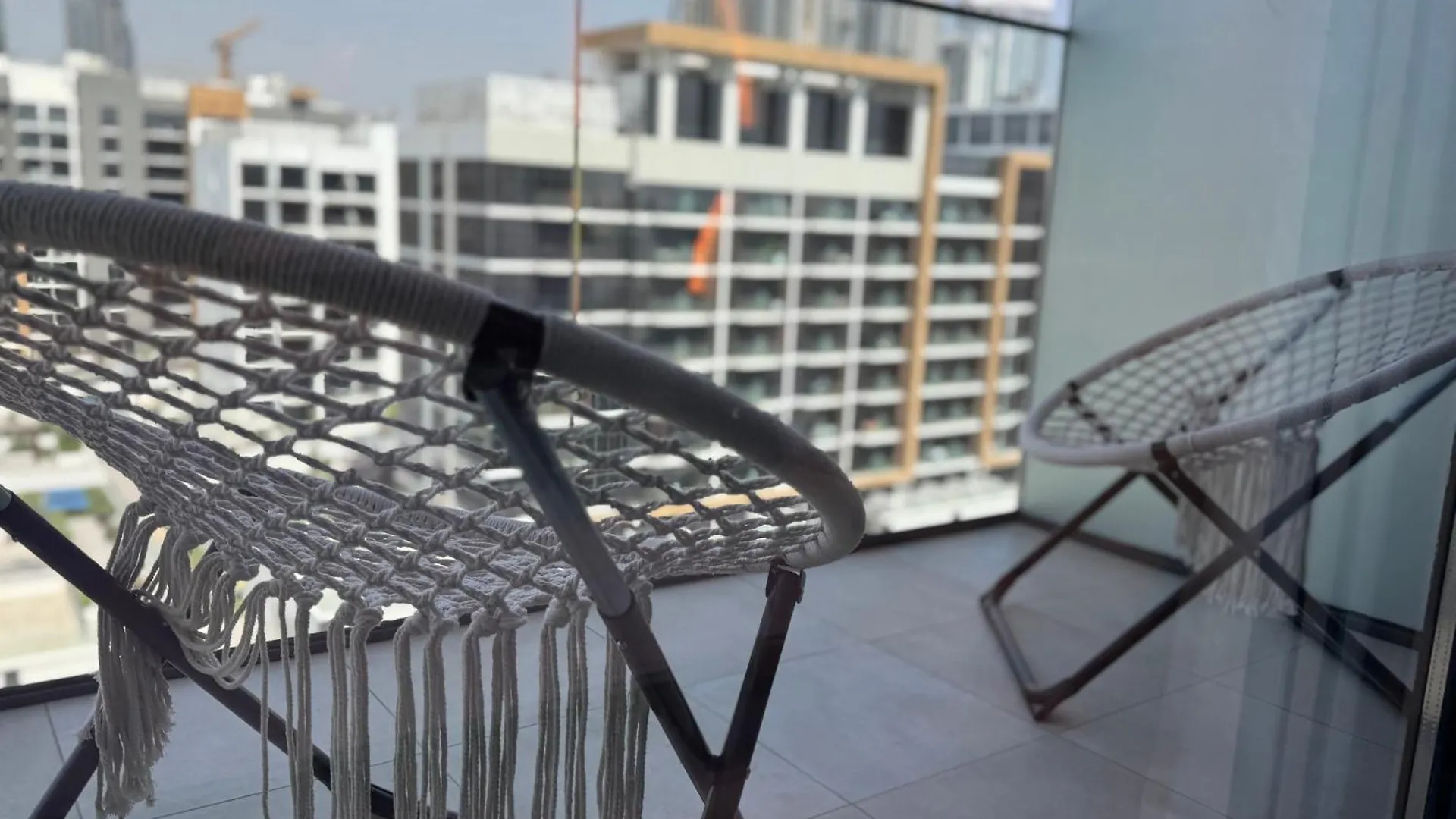 アパート Ashri Elegant Studio Near Burj Khalifa ドバイ